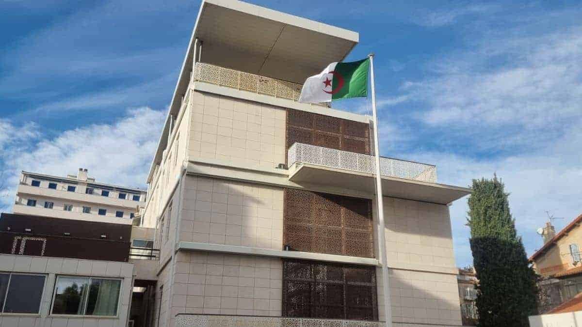 Consulat d’Algérie à Marseille lance une permanence mobile à Avignon