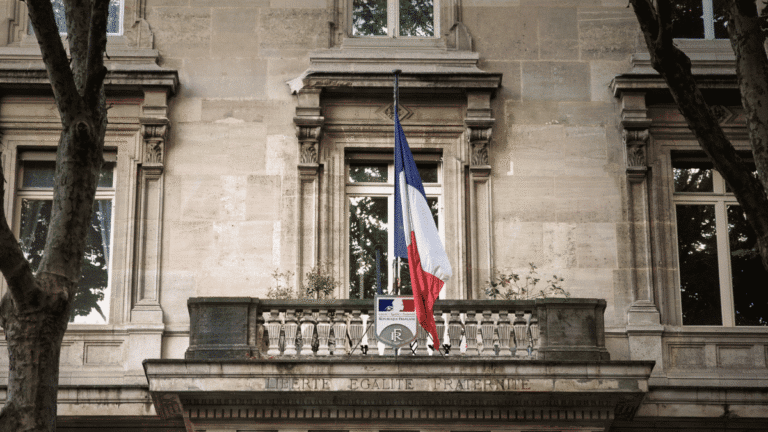 Pratiques préfectorales contestables : 5 points clés pour les demandeurs de titres de séjour
